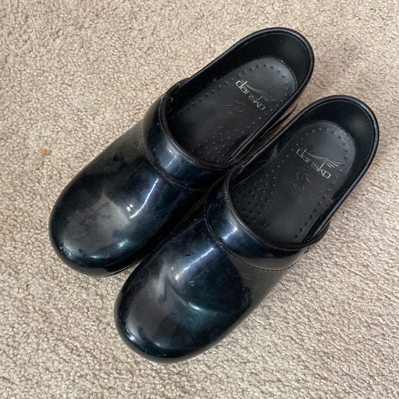 Shoes - Dansko Clogs